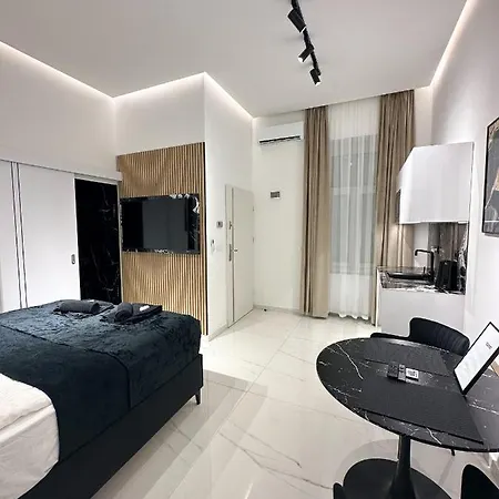 V21 Luxury Apartment