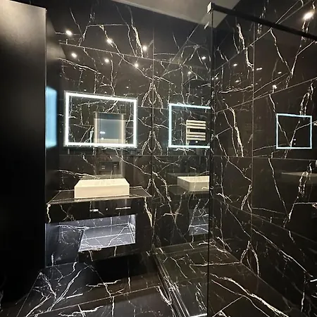 V21 Luxury With Ac * Budapest