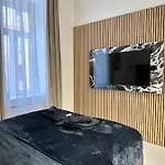 V21 Luxury Апартаменты *