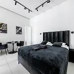 V21 Luxury Апартаменты