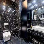 V21 Luxury Апартаменты *