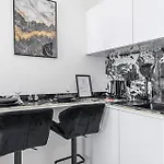 Апартаменты V21 Luxury *