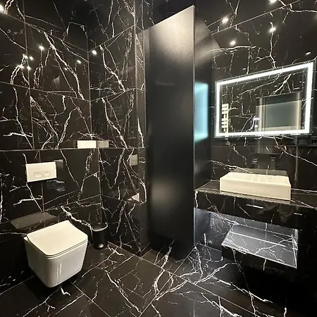 V21 Luxury * Budapest