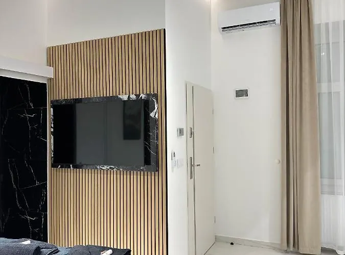 V21 Luxury * بودابست